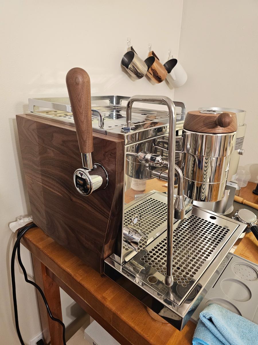 Rocket Espresso R Nine One Special Edition – Like New